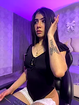 MAIILY TAY online show from 12/04/25, 12:04