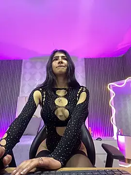 MAIILY TAY online show from 11/13/25, 11:58