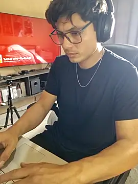 Ais B10 online show from 11/23/25, 09:03