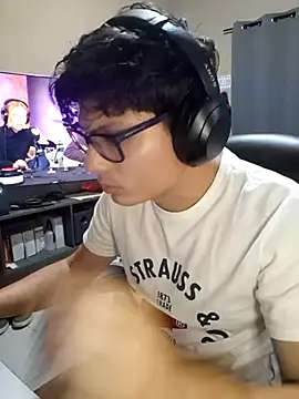 Ais B10 online show from 11/20/25, 03:29