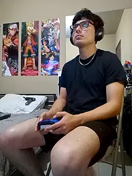 Ais B10 online show from 11/06/25, 03:21