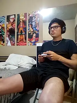 Ais B10 online show from 11/08/25, 03:32