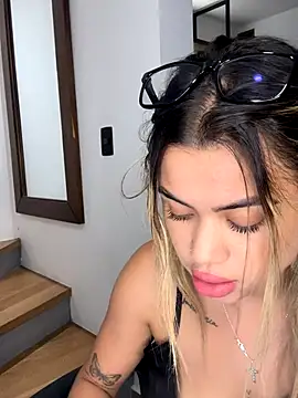 Alanna-foxx online show from 10/30/25, 01:15