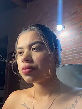 Alanna-foxx online show from 12/13/25, 10:27