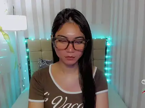 Snapshot of BigCockJade chatting on 04/15/26, 09:59 BigCockJade online show from 04/15/26, 09:59