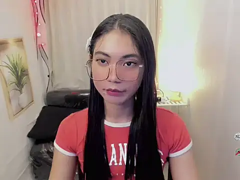 Snapshot of BigCockJade chatting on 02/08/26, 04:37 BigCockJade online show from 02/08/26, 04:37