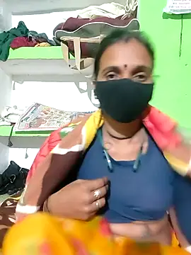 Hot nenshi online show from 10/28/25, 01:32