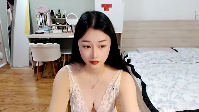 Snapshot of TT-07 chatting on 10/31/25, 01:52 TT-07 online show from 10/31/25, 01:52