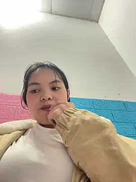 Tina x online show from 12/17/25, 05:34