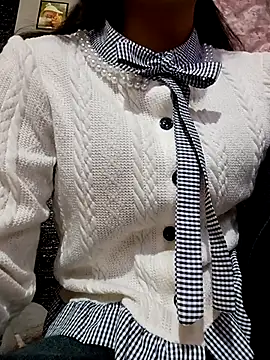 ezabel- online show from 12/04/25, 01:43