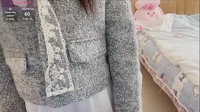 by-Hannah online show from 11/04/25, 01:09