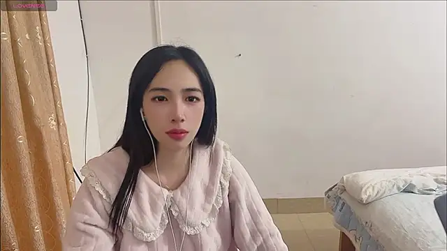 by-Hannah online show from 11/09/25, 08:35