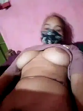 Snapshot of Poonam12A chatting on 02/19/26, 10:18 Poonam12A online show from 02/19/26, 10:18