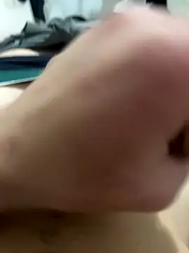 Snapshot of grossebite12335 chatting on 12/17/25, 06:57 grossebite12335 online show from 12/17/25, 06:57