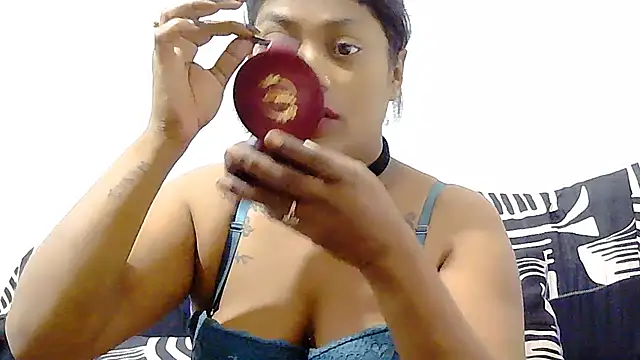 DOVE85 online show from 11/27/25, 04:40