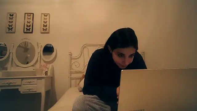 bellefleurrr online show from 02/13/26, 09:04