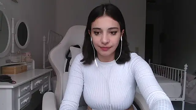 bellefleurrr online show from 05/06/26, 02:21