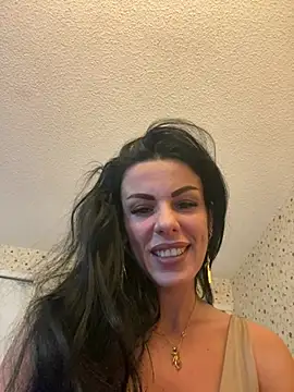 Snapshot of EmmaVayne chatting on 02/18/26, 08:16 EmmaVayne online show from 02/18/26, 08:16