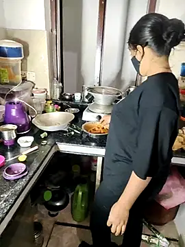 Heena-143 online show from 11/14/25, 03:48