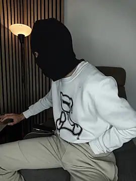 findomhot online show from 12/15/25, 08:47