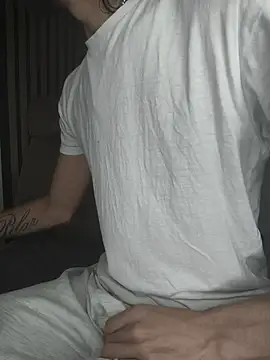 findomhot online show from 11/23/25, 12:15