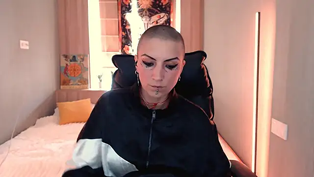 Sweet-n-Strong online show from 07/06/26, 11:17
