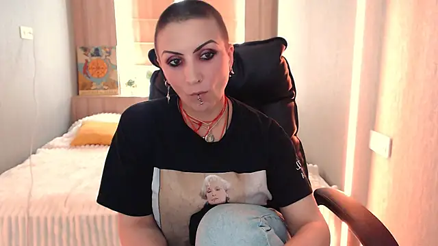 Sweet-n-Strong online show from 07/21/26, 11:00