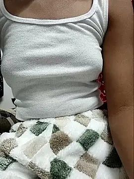 Snapshot of Kissu-Jaan chatting on 12/17/25, 10:09 Kissu-Jaan online show from 12/17/25, 10:09