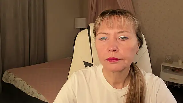 Carla Vogue online show from 11/05/25, 03:20