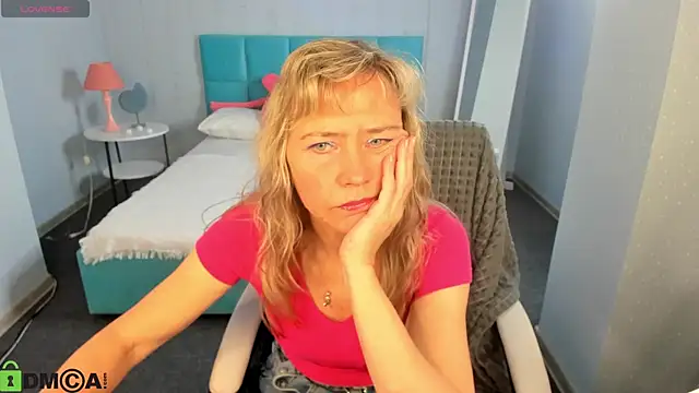 Carla Vogue online show from 01/17/26, 11:14