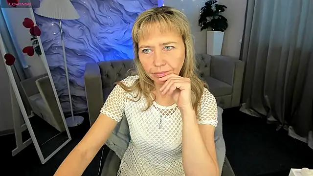 Carla Vogue online show from 02/06/26, 11:06