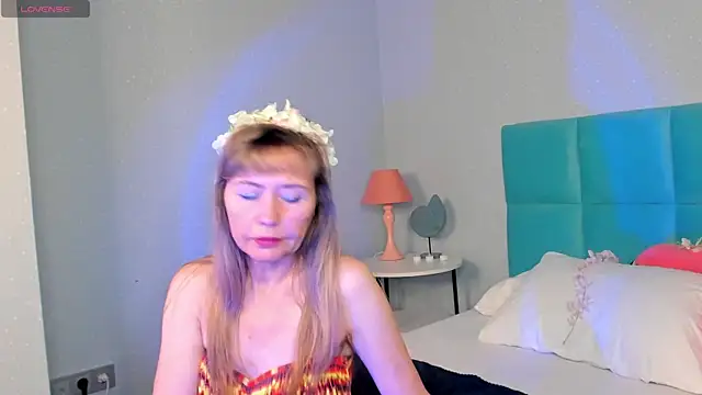 Carla Vogue online show from 11/09/25, 03:43