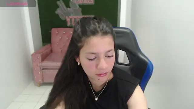 velvetvixen t online show from 11/17/25, 12:42