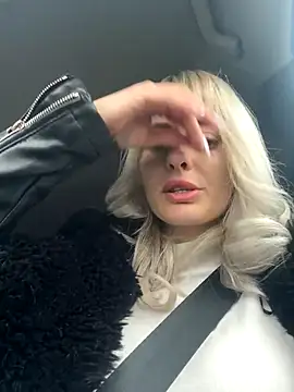 blondegirlx online show from 11/12/25, 09:46