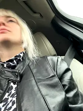 blondegirlx online show from 12/21/25, 10:39