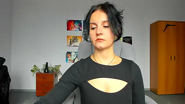 Snapshot of StellaAnia chatting on 10/28/25, 09:30 StellaAnia online show from 10/28/25, 09:30