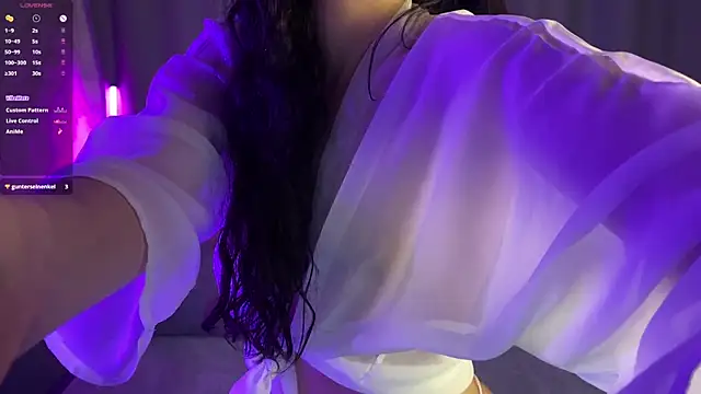 Mulan Lo online show from 02/05/26, 06:59