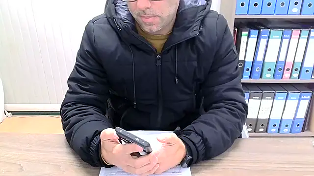 Evasionee online show from 12/18/25, 07:24