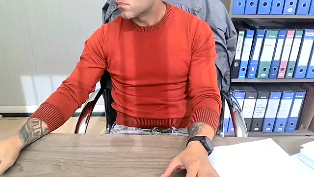 Evasionee online show from 10/31/25, 10:34