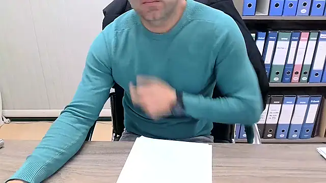 Evasionee online show from 12/16/25, 07:56