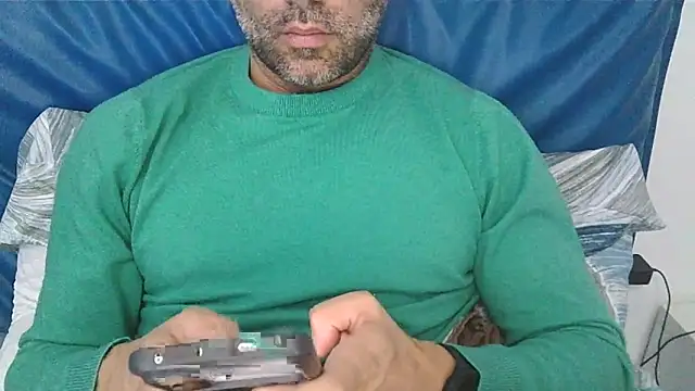 Evasionee online show from 10/30/25, 10:06