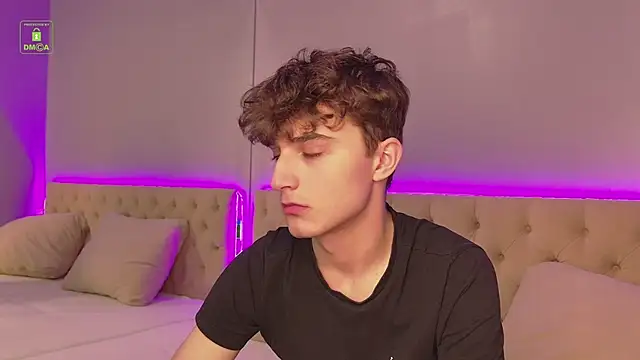 Richard steele hot online show from 11/02/25, 03:39