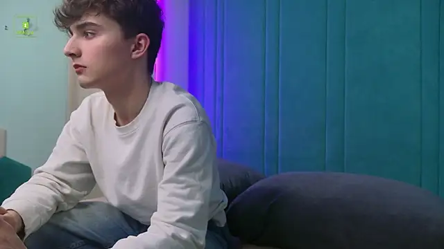 Richard steele hot online show from 10/31/25, 03:41