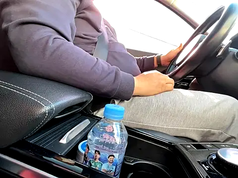 Snapshot of winxp000000 chatting on 11/19/25, 02:22 winxp000000 online show from 11/19/25, 02:22