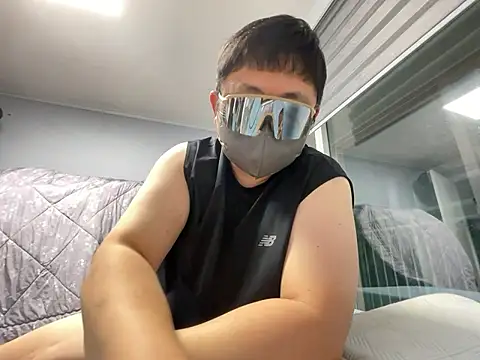 Snapshot of winxp000000 chatting on 10/24/25, 02:16 winxp000000 online show from 10/24/25, 02:16