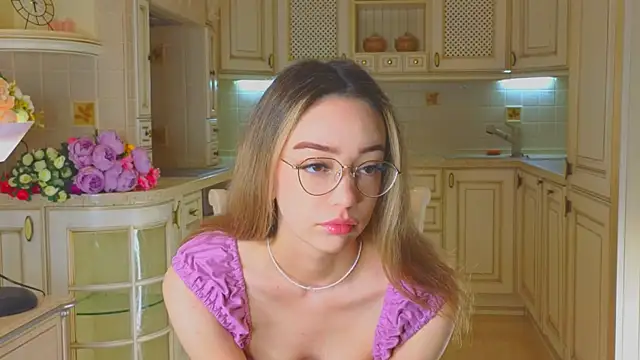 DeiraCharson online show from 11/08/25, 03:21