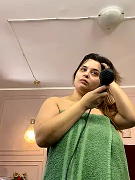 kittykelly online show from 10/30/25, 09:07