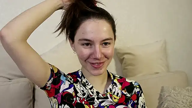 Snapshot of Petalwren chatting on 11/10/25, 11:04 Petalwren online show from 11/10/25, 11:04