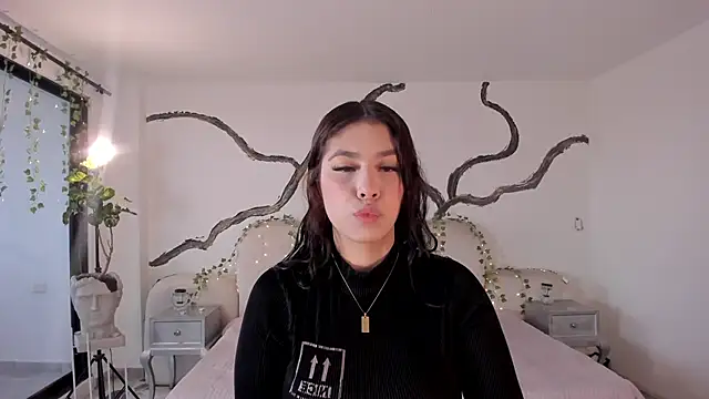 AsiaMillerr  online show from 11/14/25, 12:09