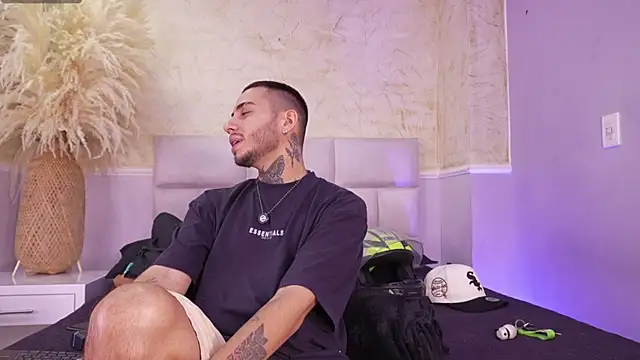 AsiaMillerr  online show from 12/15/25, 04:29